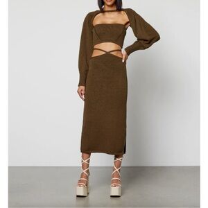Cult Gaia 2pc SET

Sally Knit Top in Advieh & Hedda Tie-Waist Knit Midi Skirt